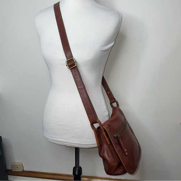 Fossil Brown Leather Messenger Crossbody Flap Saddle Bag - Picture 3 of 14